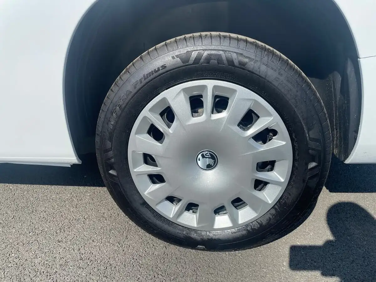 2025-vauxhall-combo-15cdti-pro-xl-100pseu6e-big-14