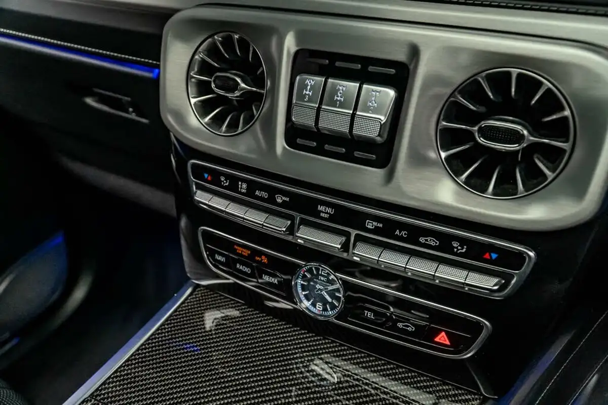 2018-mercedes-benz-g-class-40-g63-amg-big-29