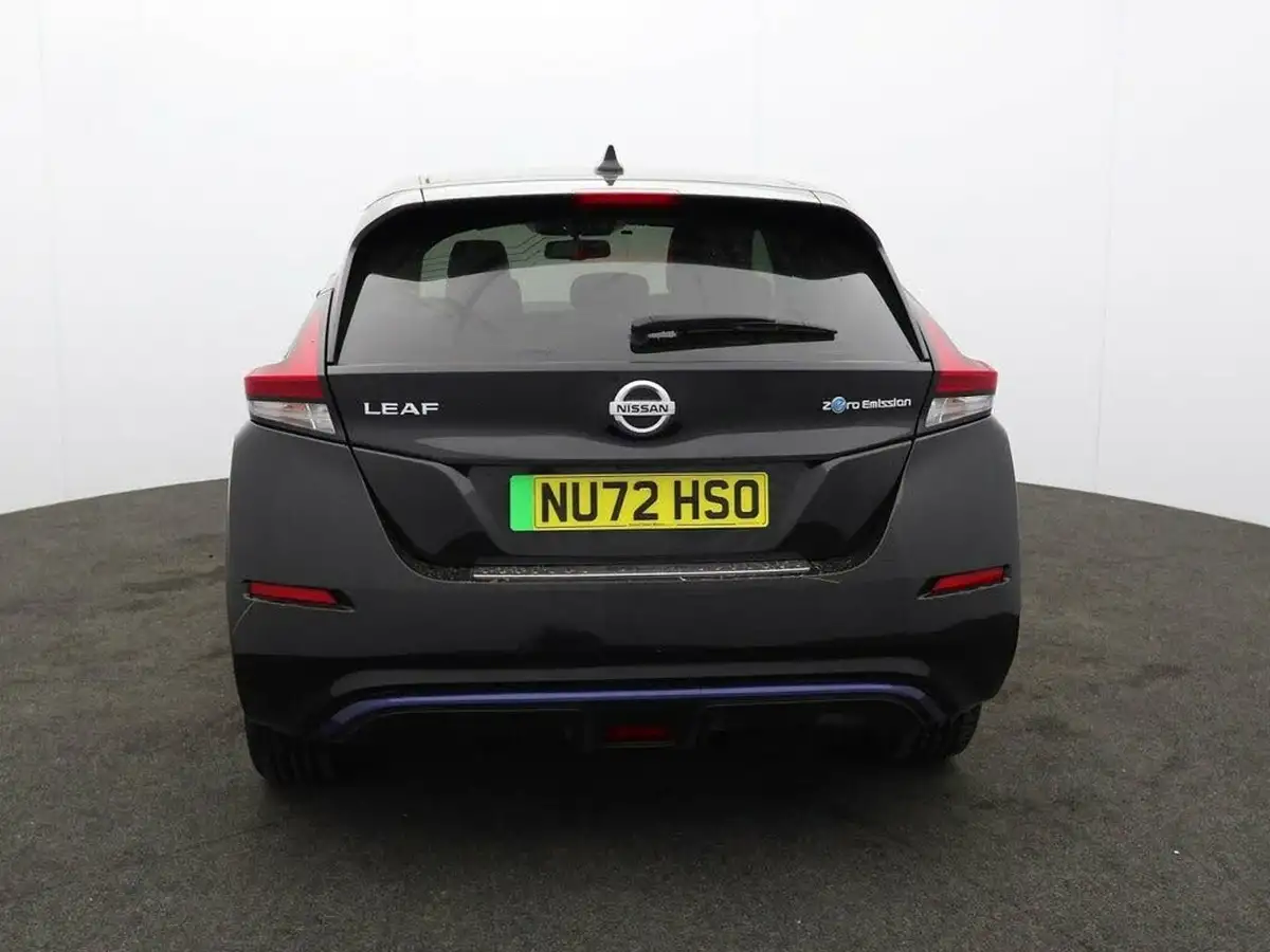 2022-nissan-leaf-e-tekna-big-5
