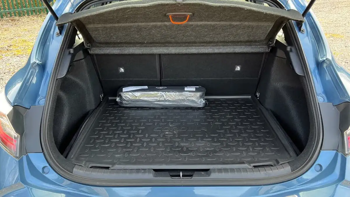 2022-toyota-corolla-18-vvt-i-icon-tech-trk-hatchback-5d-big-13