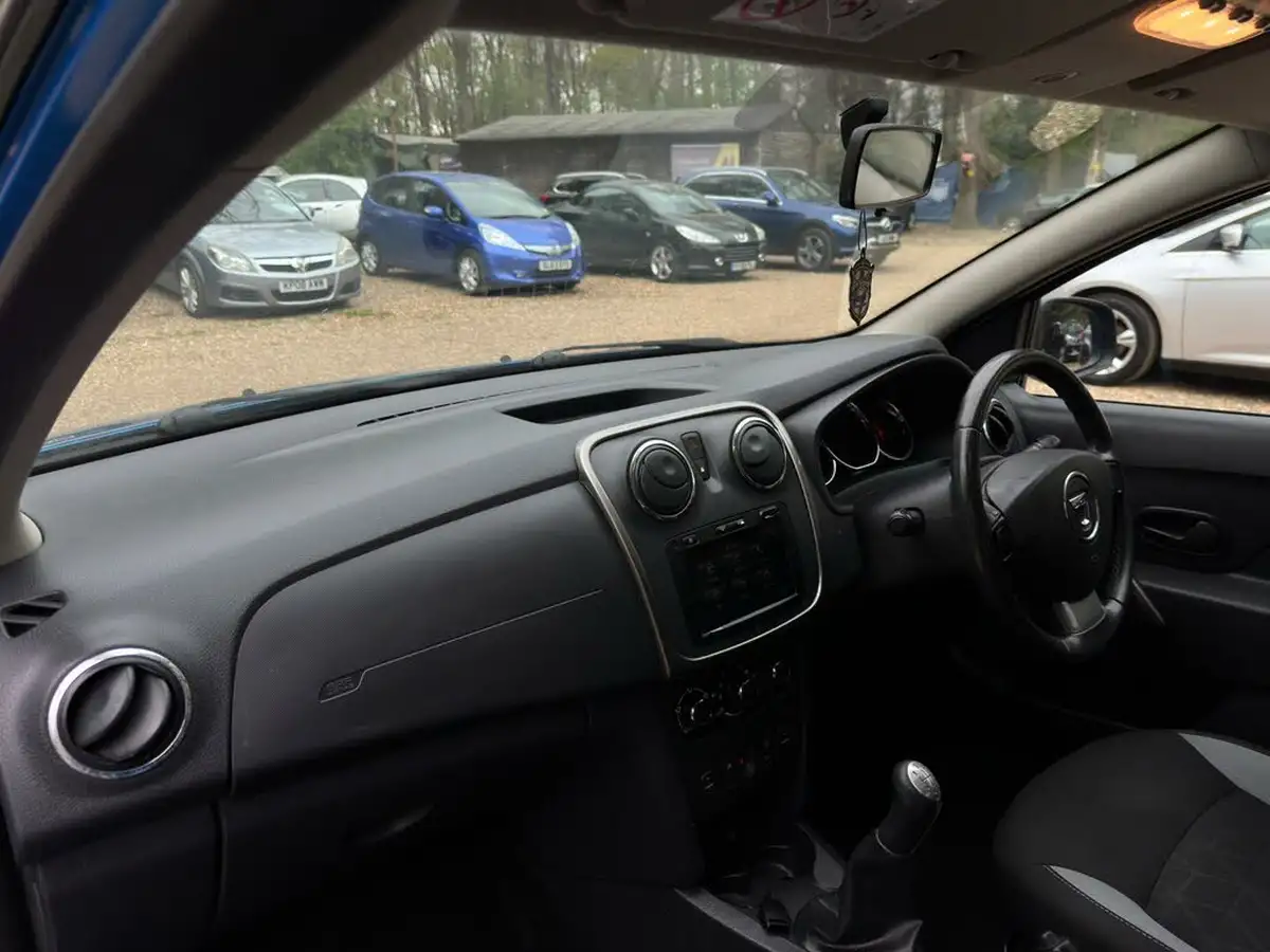 2014-dacia-sandero-stepway-15d-laureate-big-15