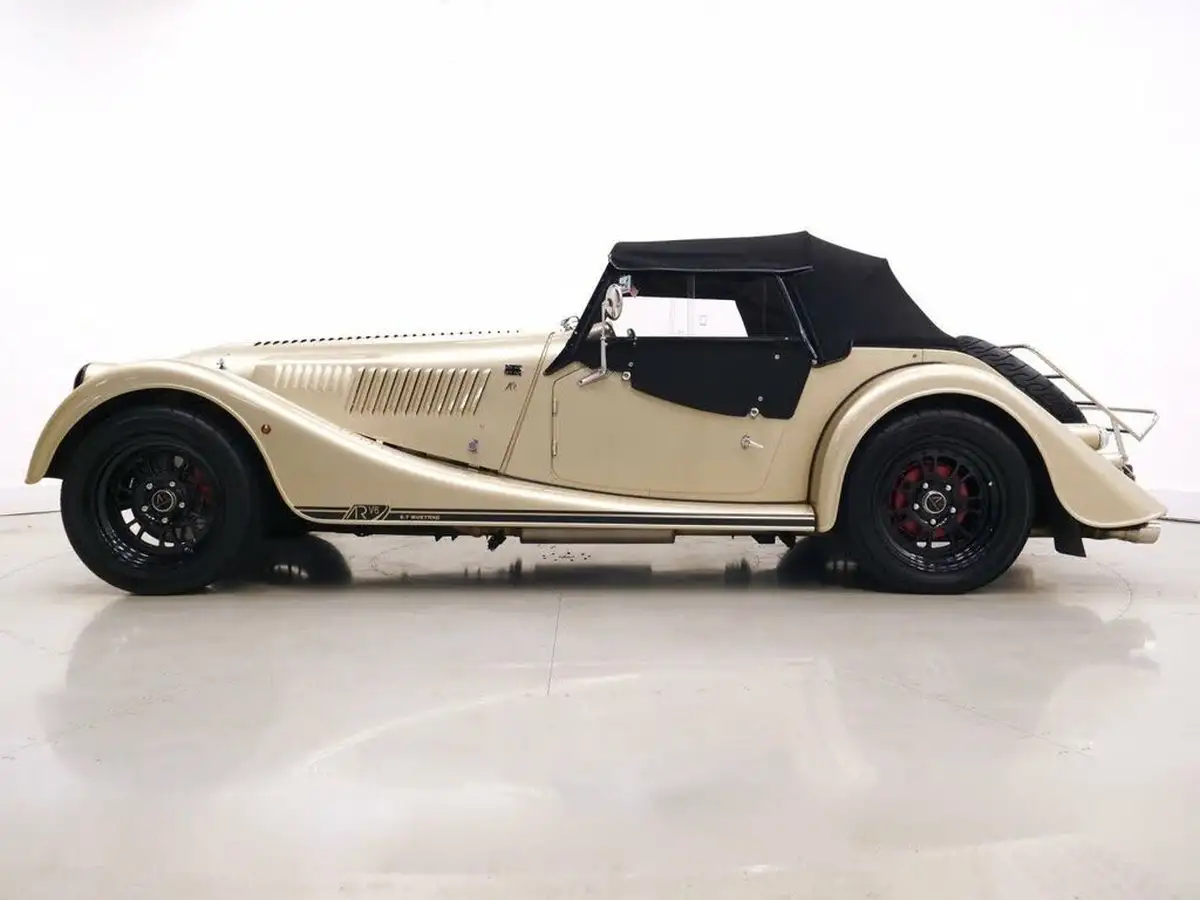 2016-morgan-roadster-37-big-55