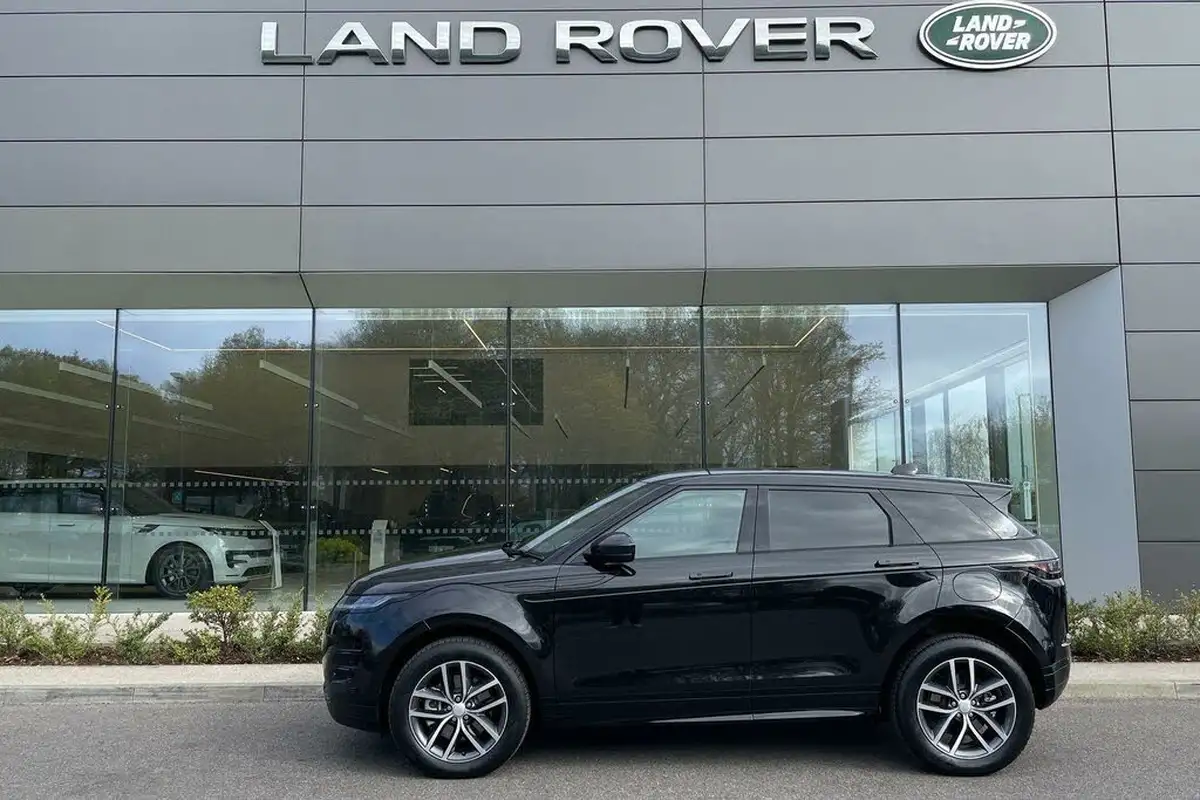 2024-land-rover-range-rover-evoque-15-p300e-dynamic-se-big-6