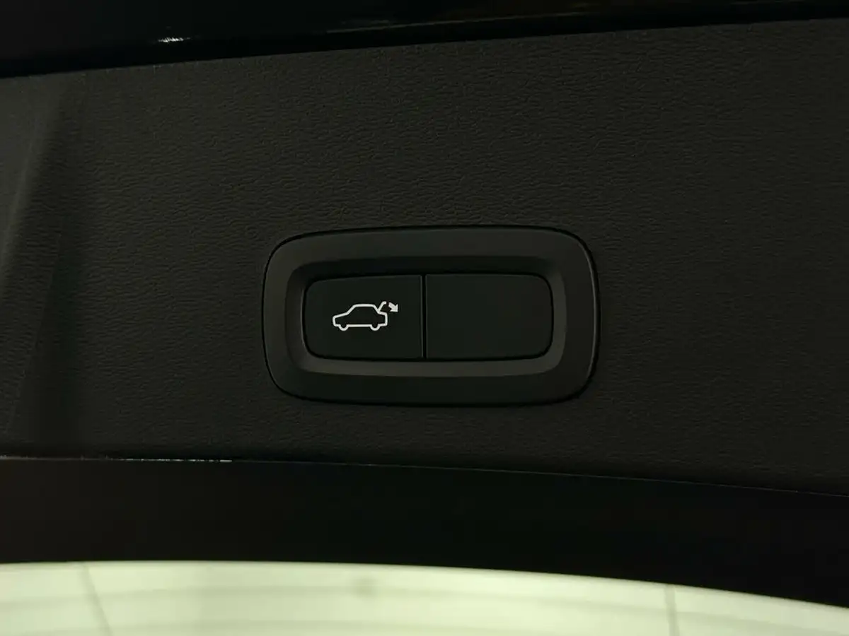 2020-volvo-xc40-15-t5-r-design-pro-plug-in-hybrid-big-46