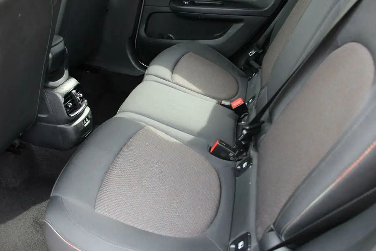 2019-mini-countryman-15-cooper-classic-big-9