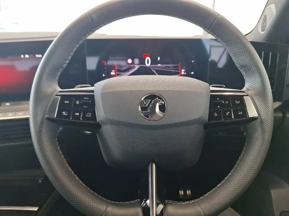 2023-vauxhall-astra-12-turbo-gs-hatchback-auto-big-9