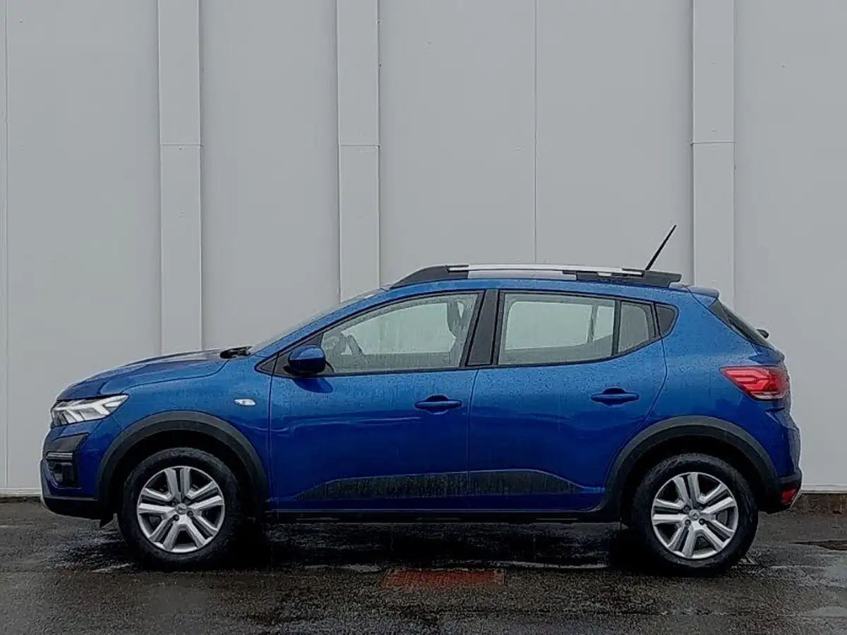 2022-dacia-sandero-stepway-10-tce-comfort-90bhp-big-3