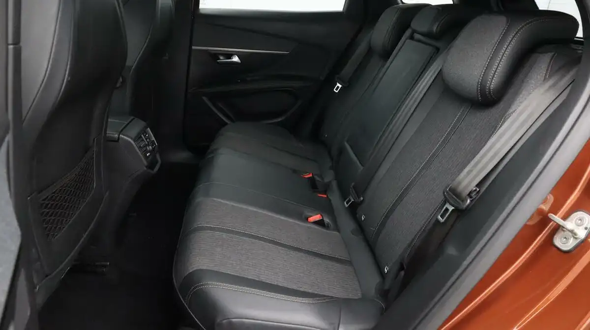 2019-peugeot-3008-suv-12-puretech-gt-line-big-16