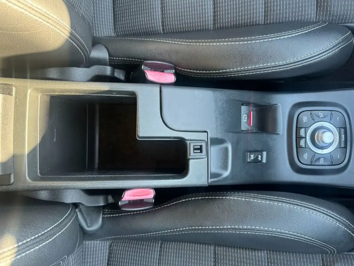 2012-renault-megane-15dci-gt-line-tomtom-hatchback-5d-big-17