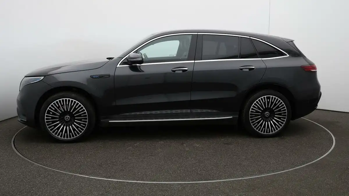 2022-mercedes-benz-eqc-e-eqc-400-amg-line-premium-big-4