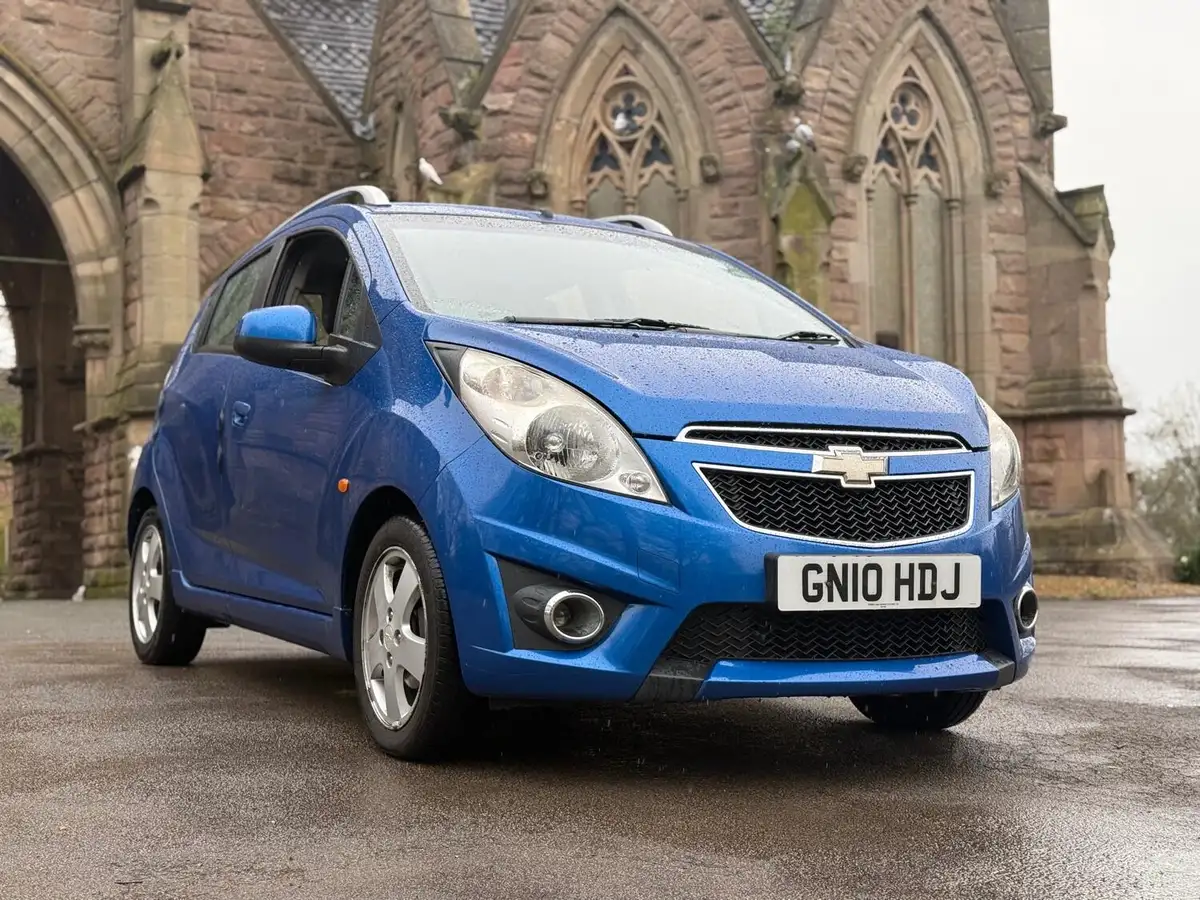 2010-chevrolet-spark-12-lt-big-1