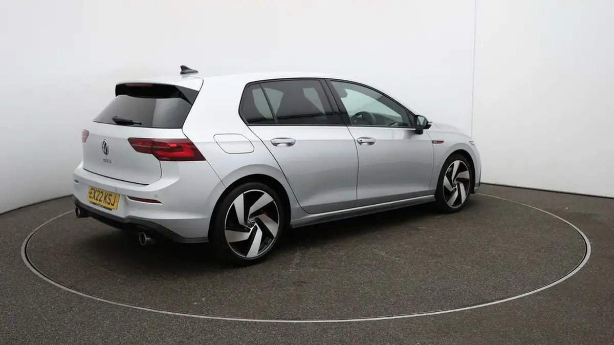 2022-volkswagen-golf-20-tsi-gti-dsg-big-46