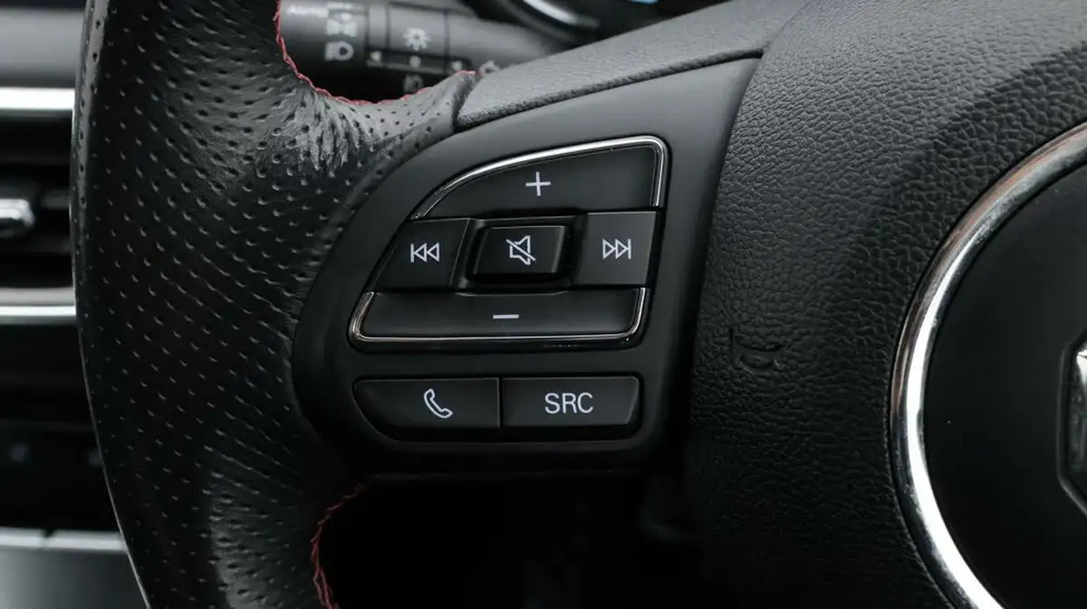 2022-mg-hs-15t-gdi-excite-162ps-big-23