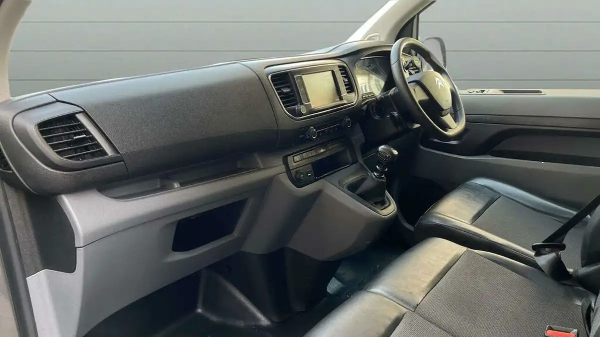 2019-citroen-dispatch-16bluehdi-x-m-1000-115pseu6-ss-big-20