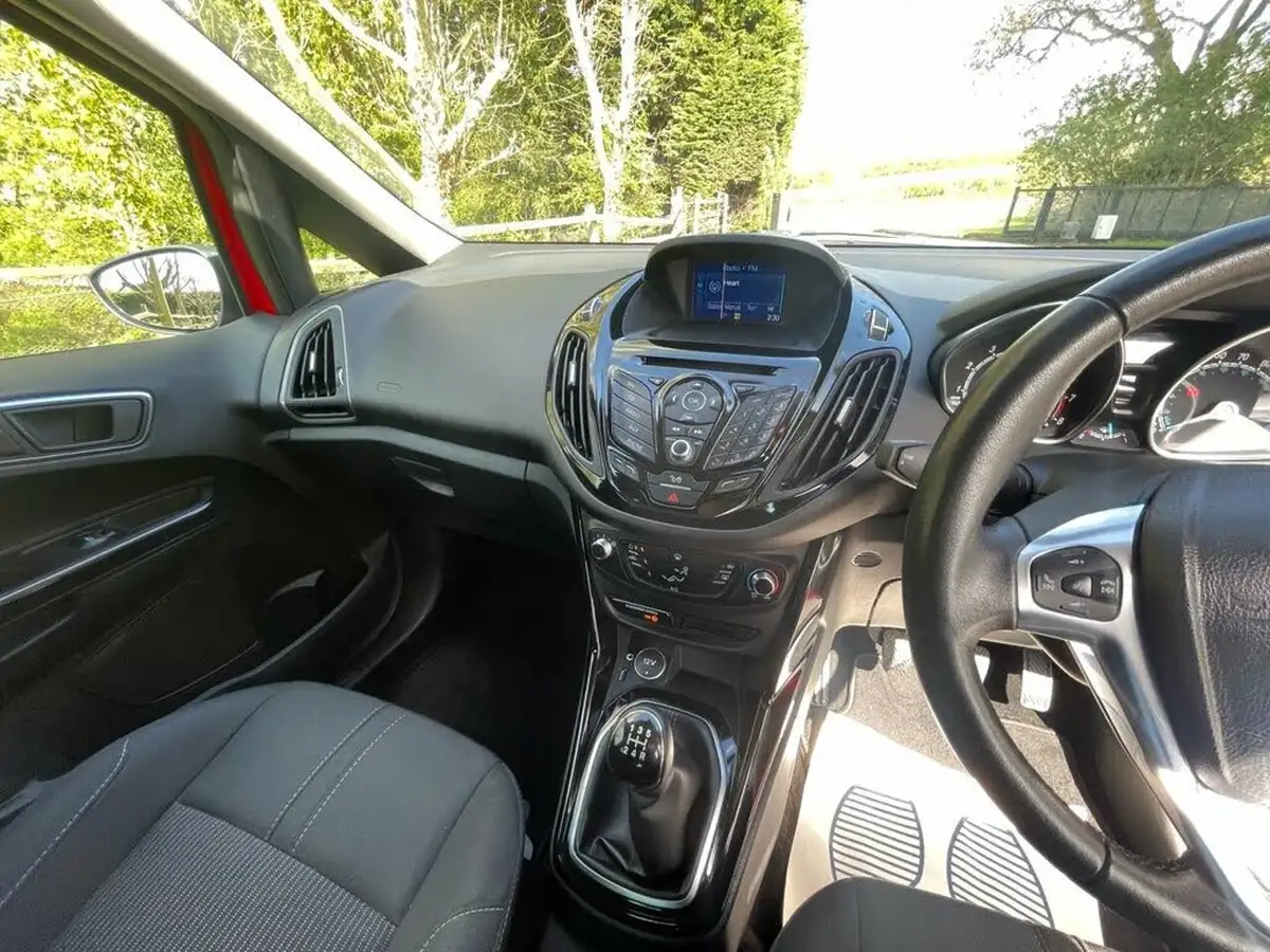2016-ford-b-max-14-zetec-red-edition-big-19