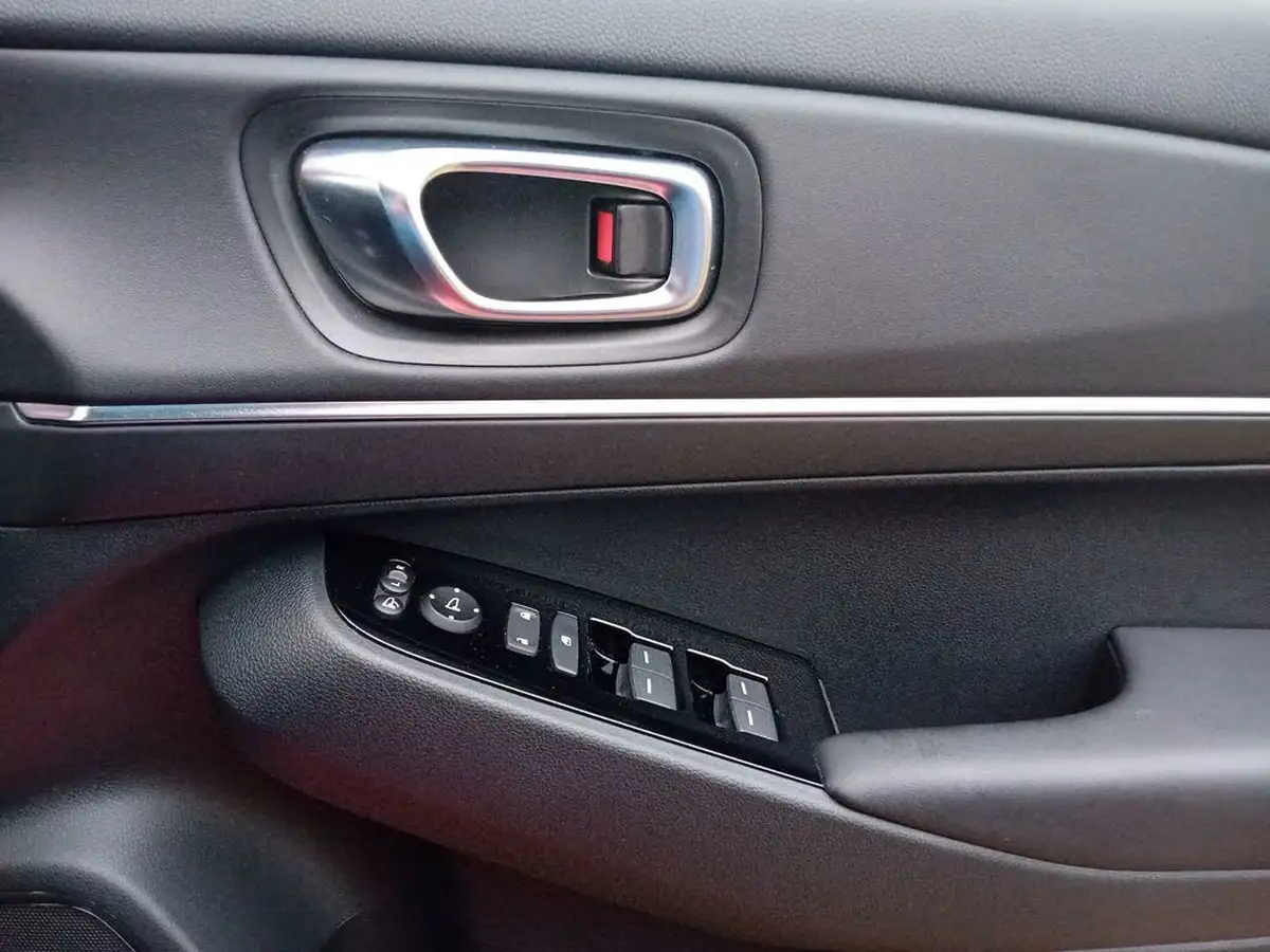 2022-honda-hr-v-15-i-mmd-advance-big-39