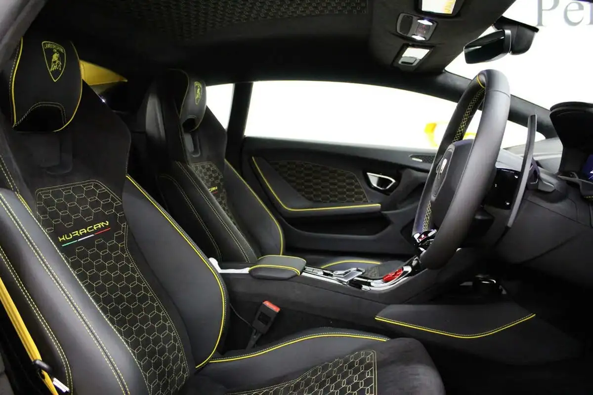 2023-lamborghini-huracan-52-tecnica-big-3