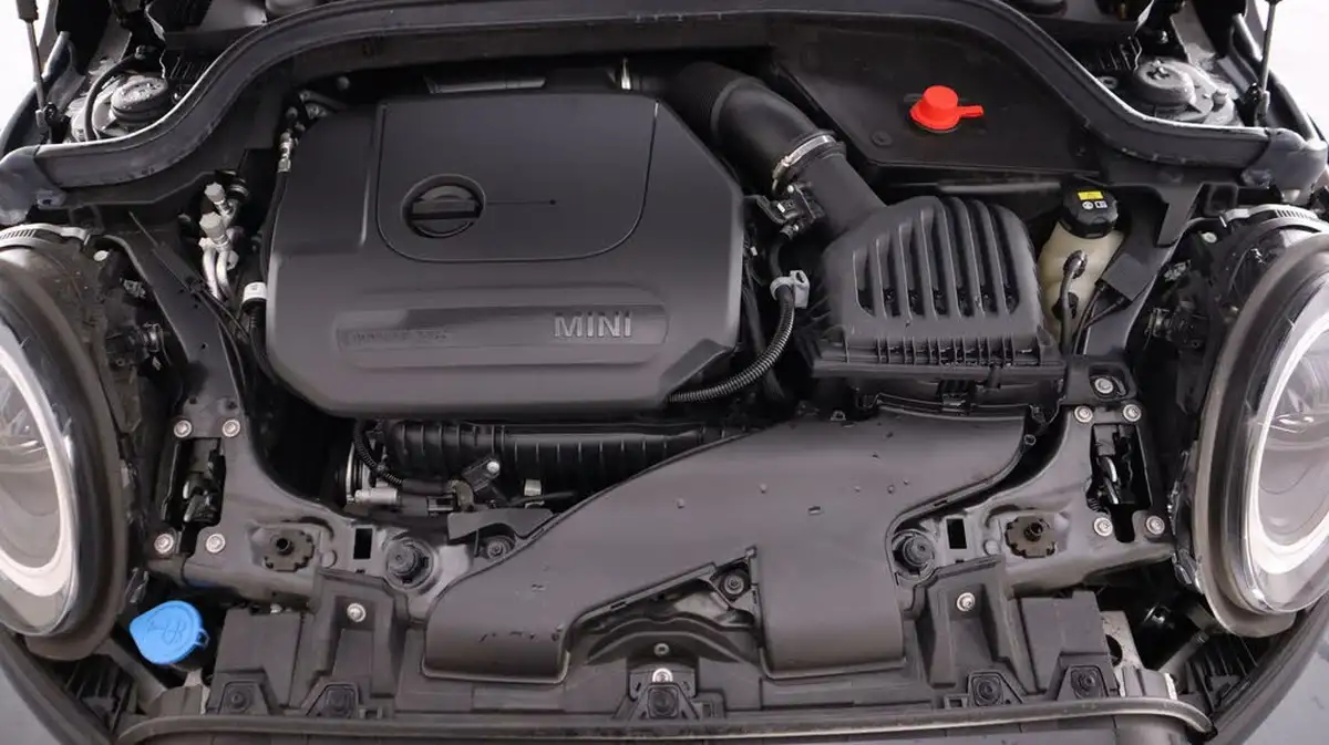 2022-mini-cooper-15-one-classic-5d-big-19