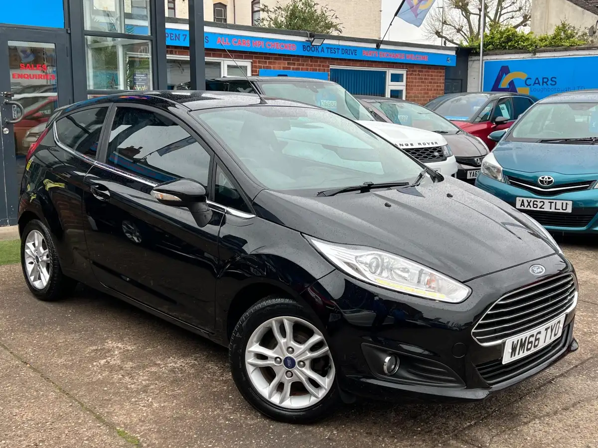 2016-ford-fiesta-125-zetec-3d-big-12