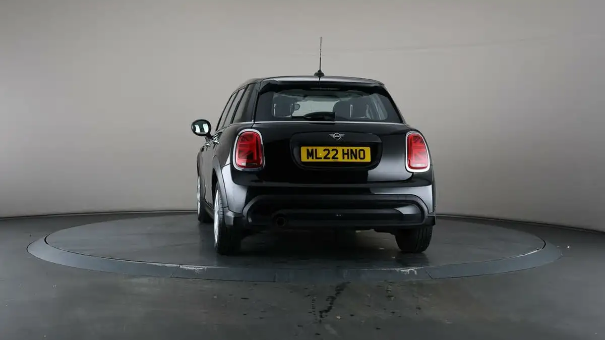 2022-mini-cooper-15-one-classic-5d-big-36