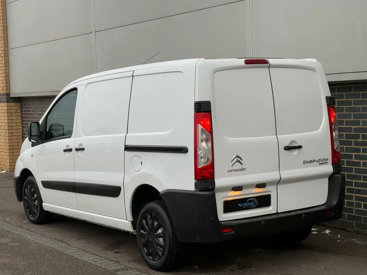 2016-citroen-dispatch-16td-enterprise-panel-big-9