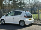 2013-toyota-aygo-10-mode-5d-small-5