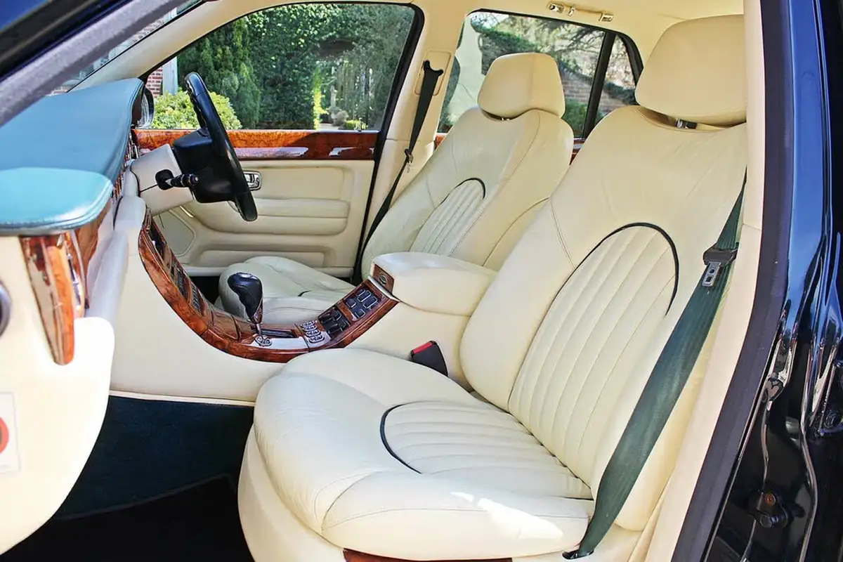1998-bentley-arnage-44-big-8