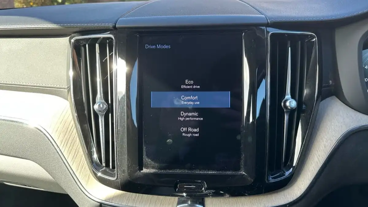 2020-volvo-xc60-20-b5-inscription-pro-awd-big-31