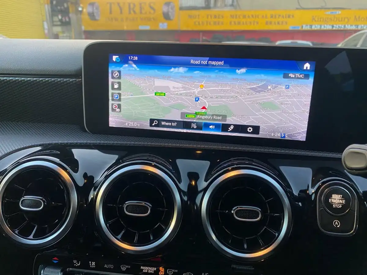 2018-mercedes-benz-a-class-13-a180-sport-executivess-7g-dct-big-19
