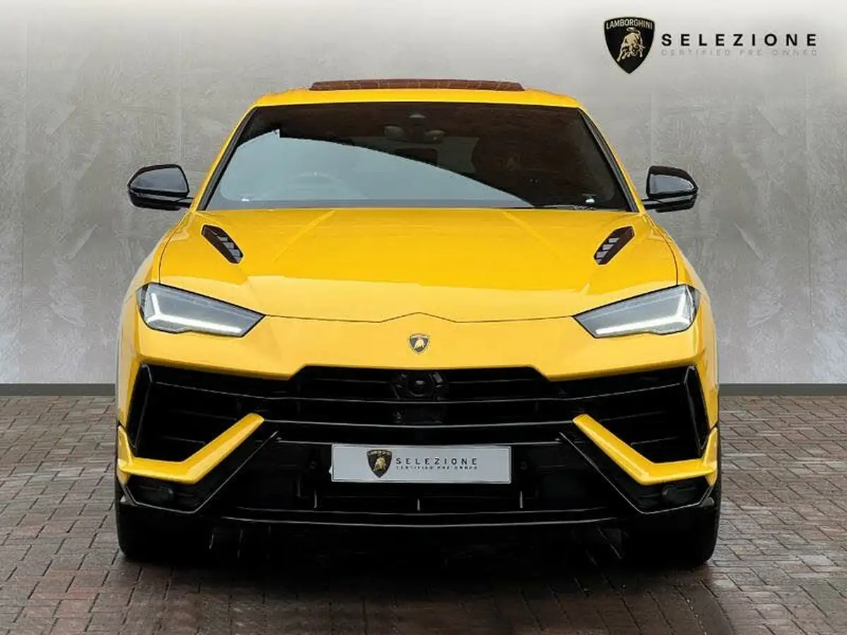 2023-lamborghini-urus-40-no-trim-big-4