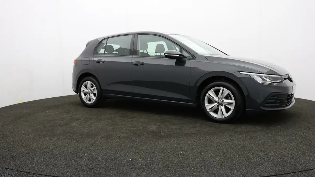 2022-volkswagen-golf-15-tsi-life-130ps-hatchback-big-36