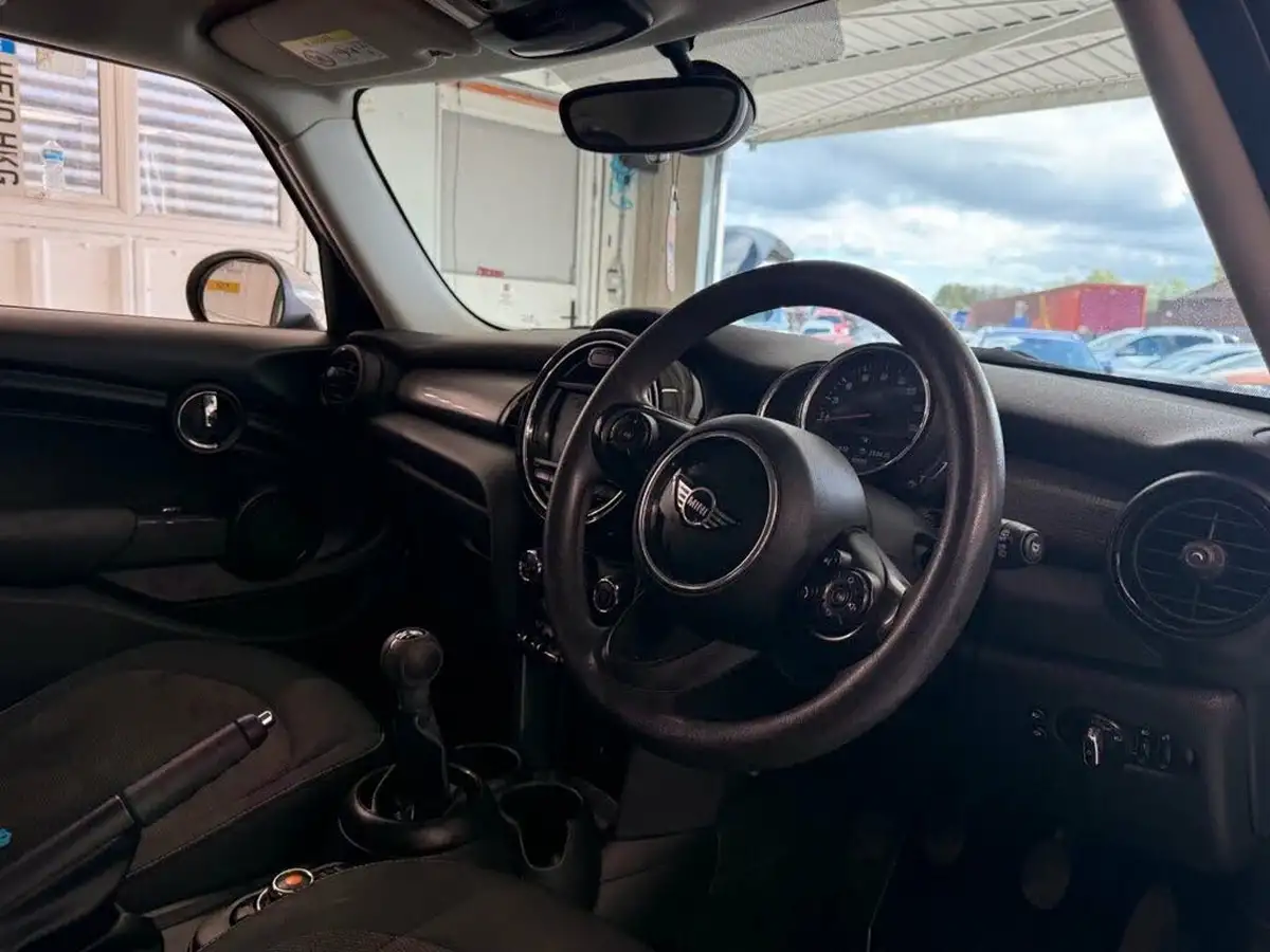 2018-mini-cooper-15td-cooper-d-series-ii-ss-hatchback-5d-big-1