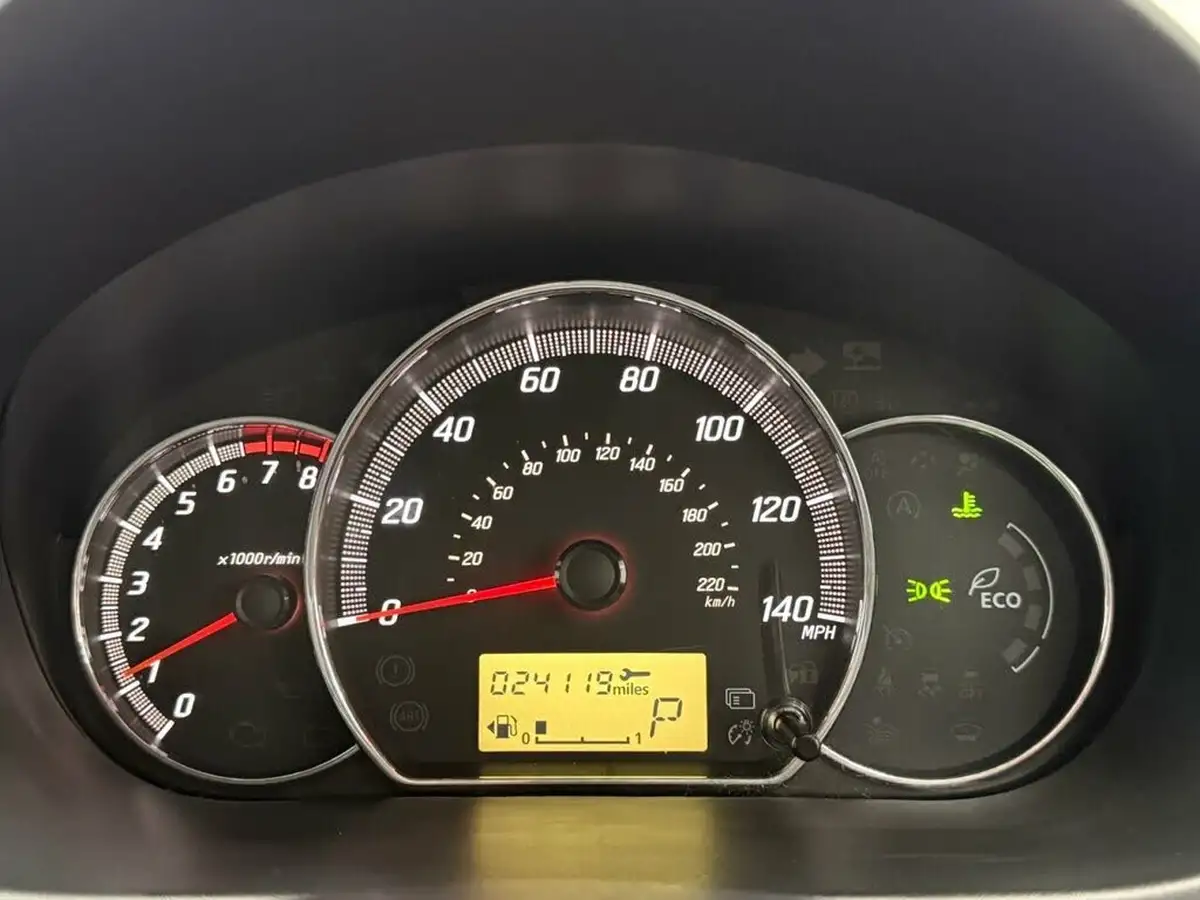 2016-mitsubishi-mirage-12-juro-cvt-big-23
