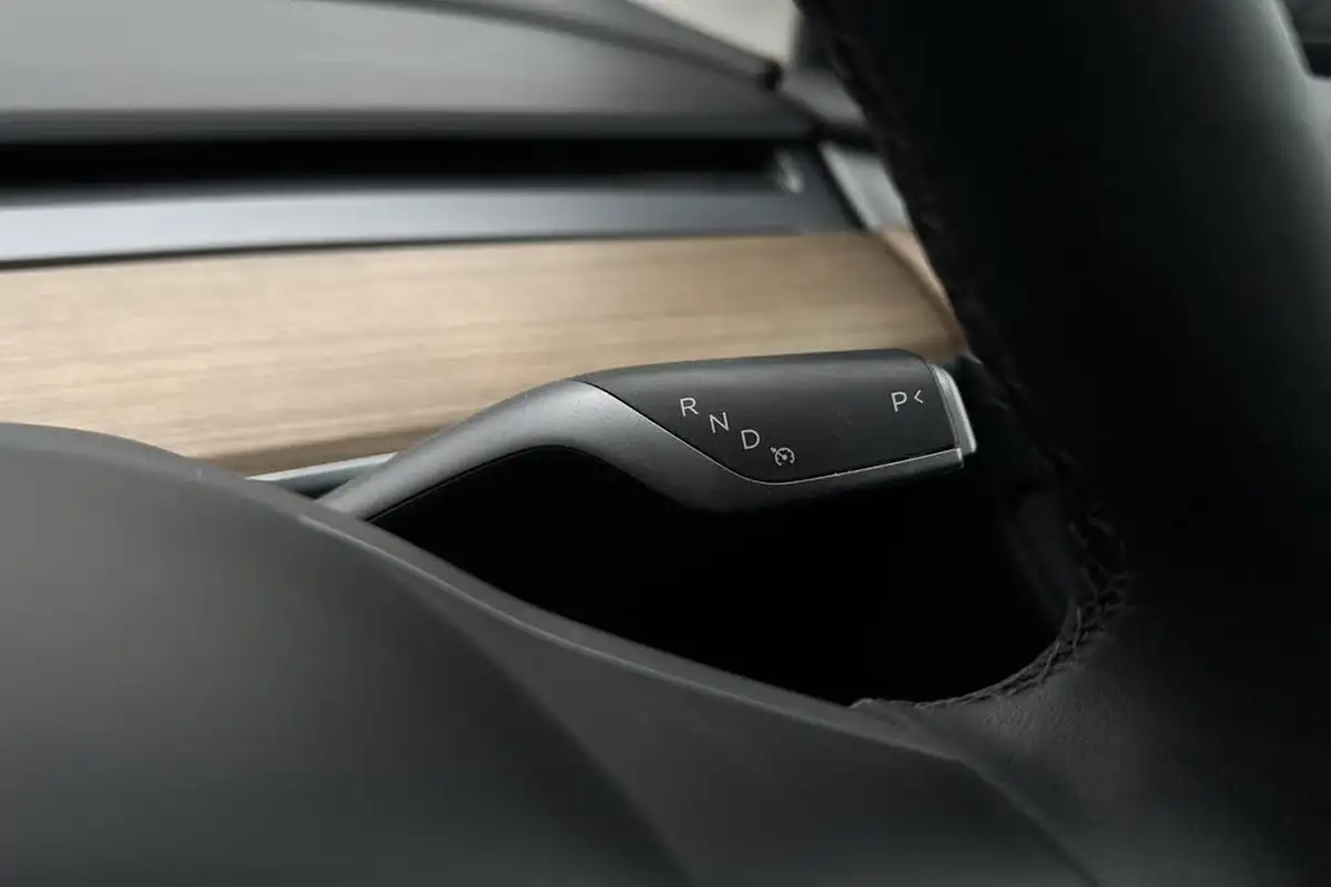 2022-tesla-model-3-e-long-range-big-11