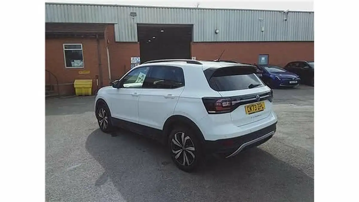 2023-volkswagen-t-cross-10-tsi-black-edition-110ps-big-6