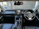 2014-lexus-is-300h-25-premier-small-8