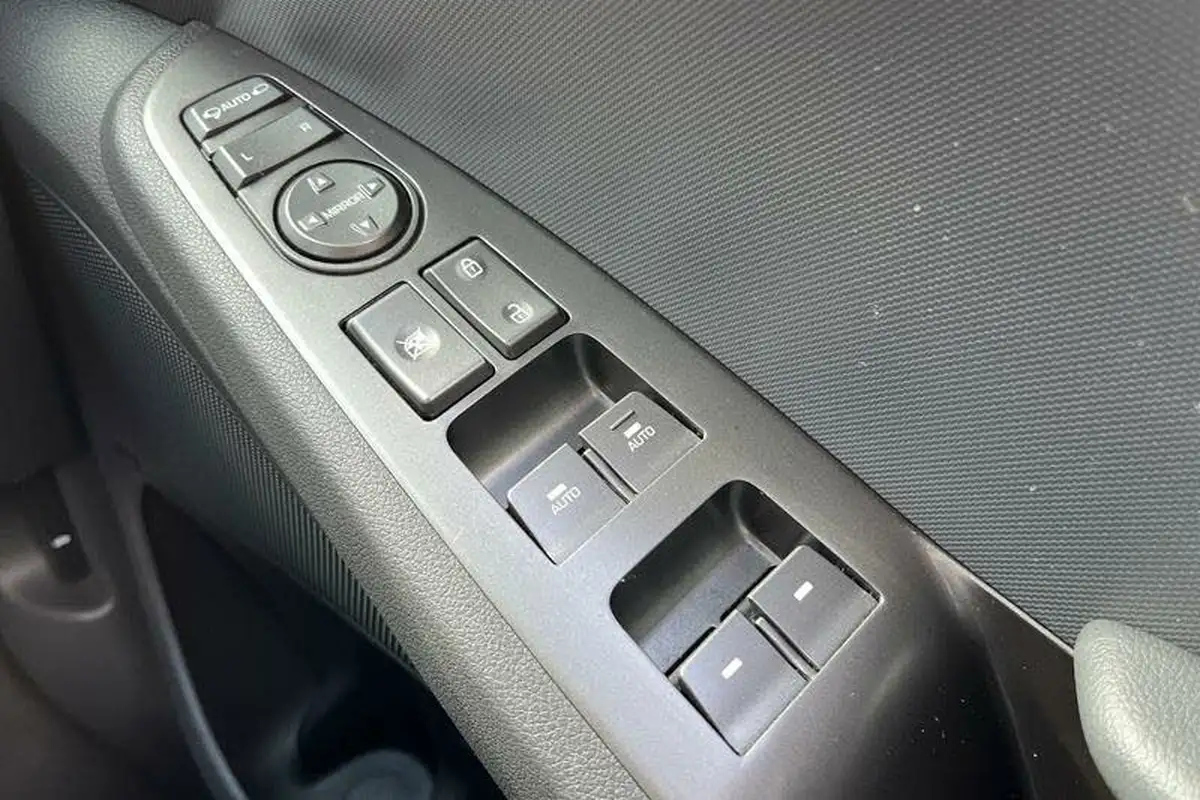 2020-hyundai-kona-e-premium-136ps-39kwh-big-15