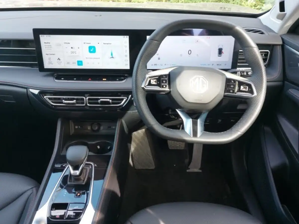 2024-mg-hs-15t-gdi-trophy-273ps-plug-in-hybrid-1496cc-auto-big-2