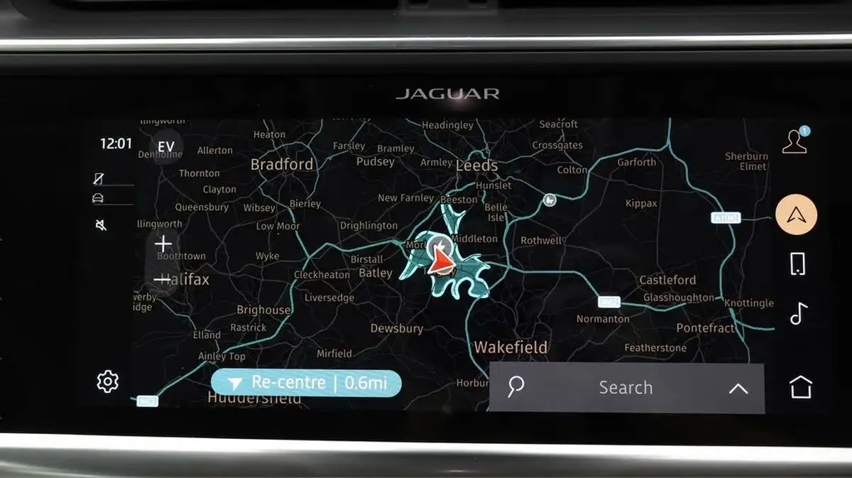 2022-jaguar-i-pace-ev400-se-big-10