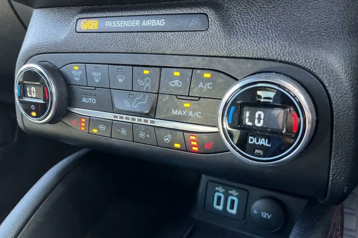 2021-ford-focus-10t-st-line-x-edition-155ps-hybrid-mhev-hatchback-big-31