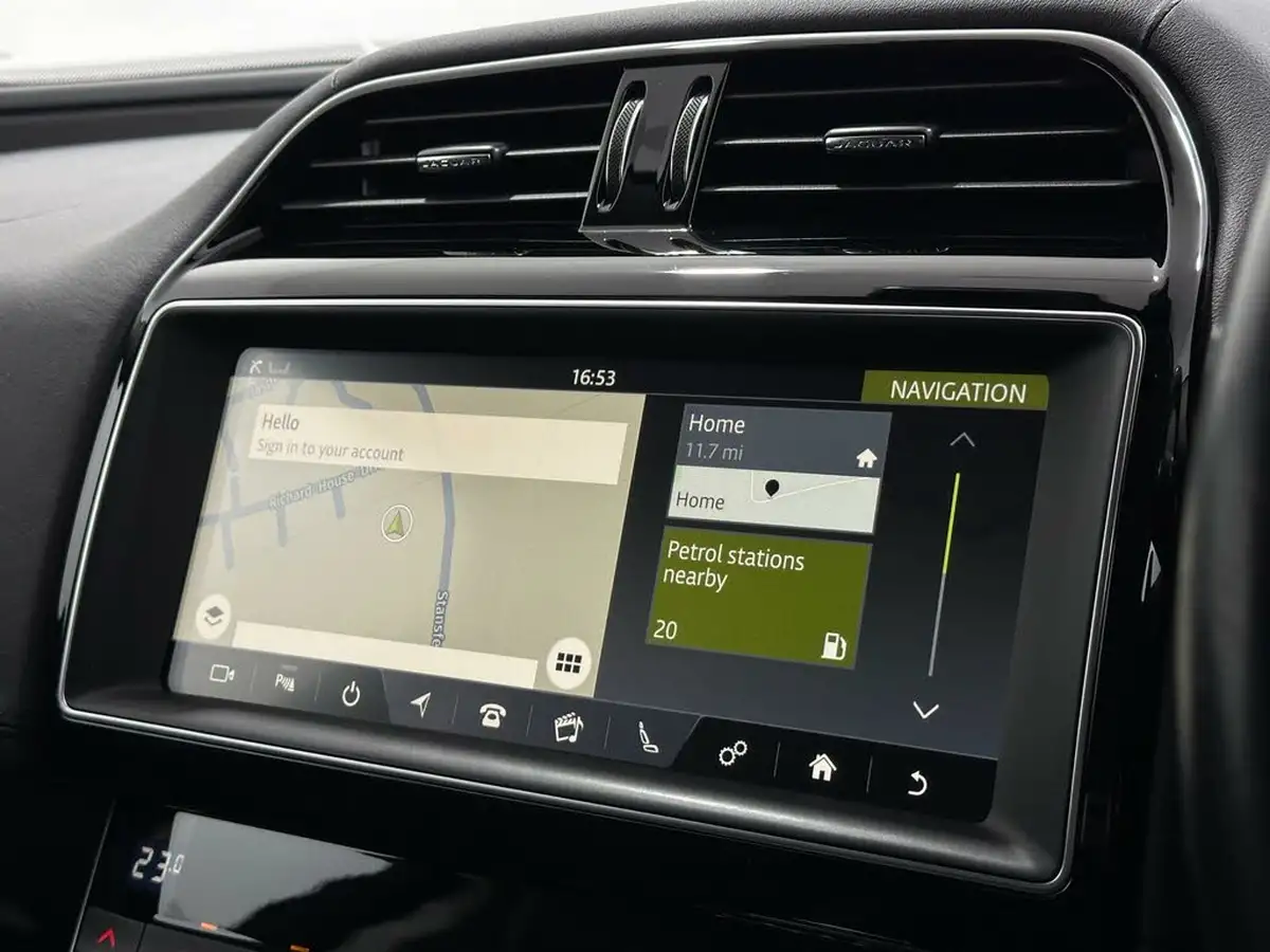 2018-jaguar-xe-20i-portfolio-200ps-1997cc-big-21