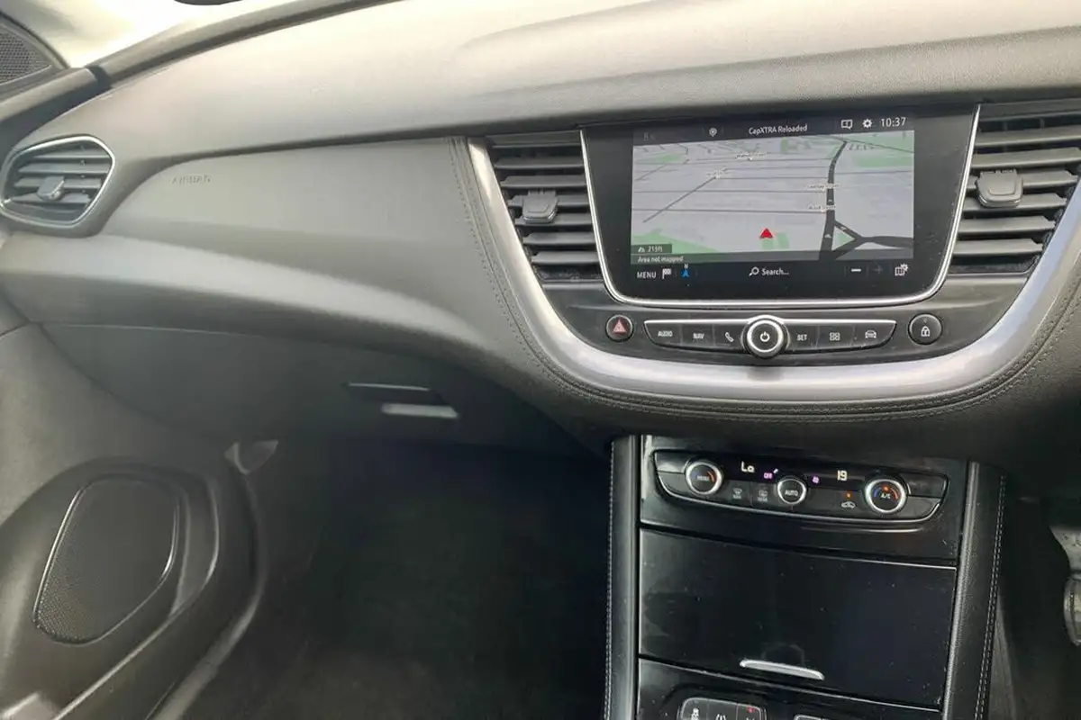2019-vauxhall-grandland-x-12-tech-line-nav-big-20