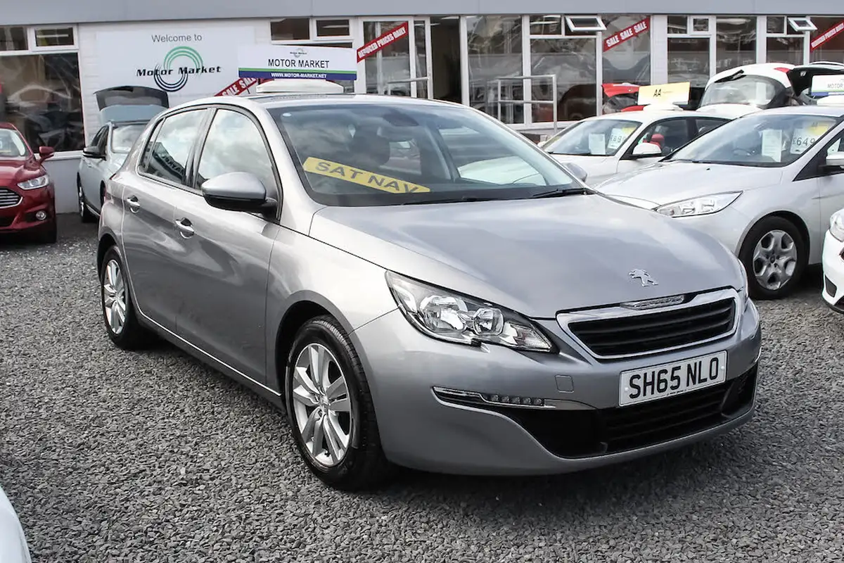 2015-peugeot-308-12-active-puretech-110bhp-big-3