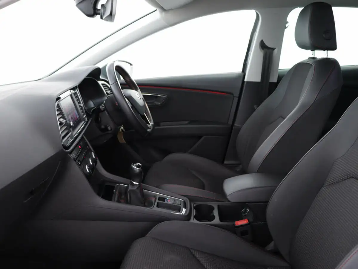 2017-seat-leon-14-tsi-fr-technology-hatchback-5d-big-38
