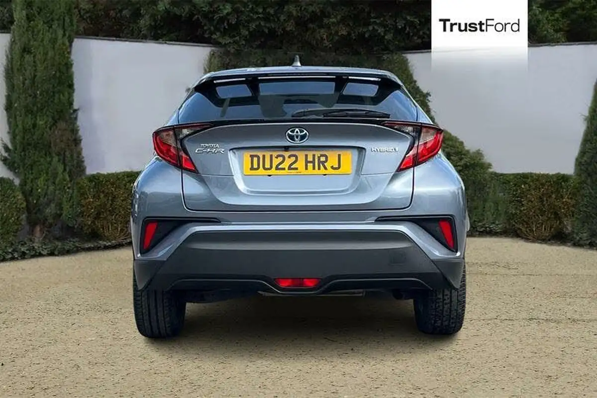 2022-toyota-c-hr-18-vvt-i-design-big-6