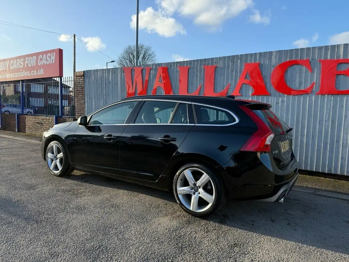 2017-volvo-v60-20-t4-r-design-big-38