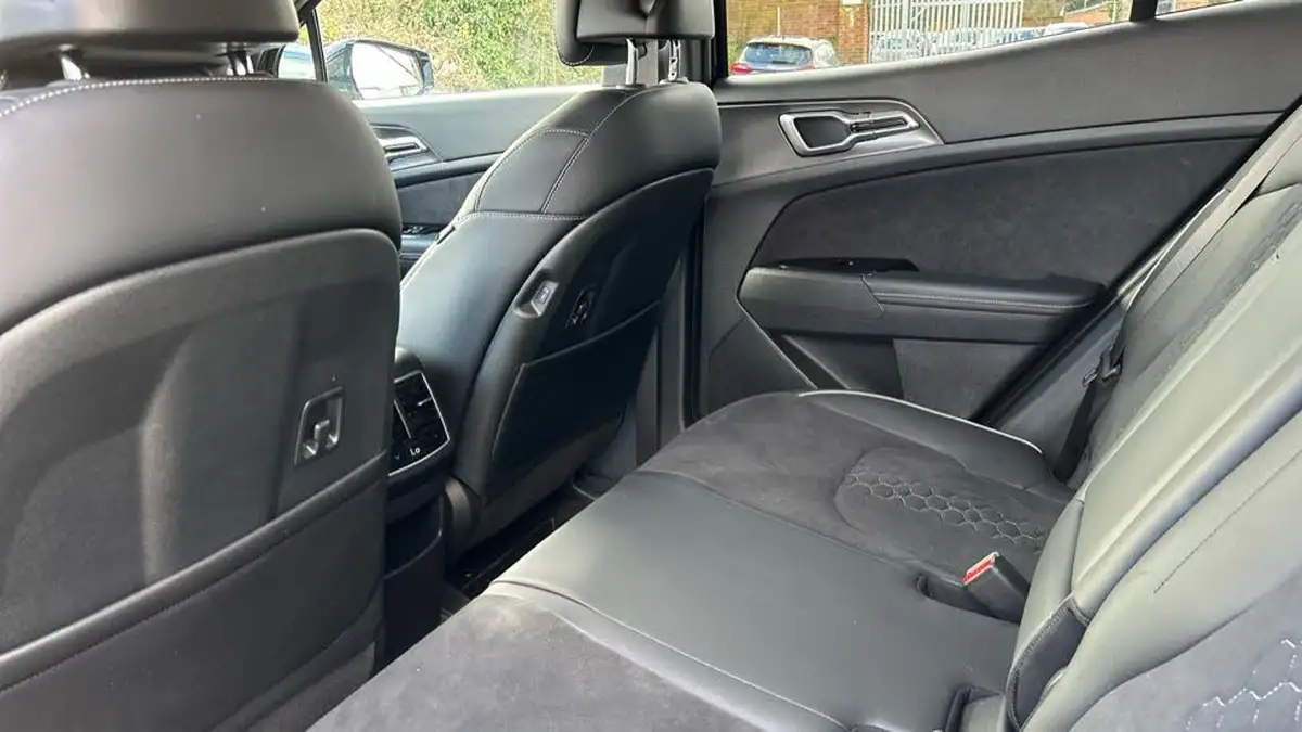 2024-kia-sportage-16-t-gdi-gt-line-207bhp-hev-auto-big-8