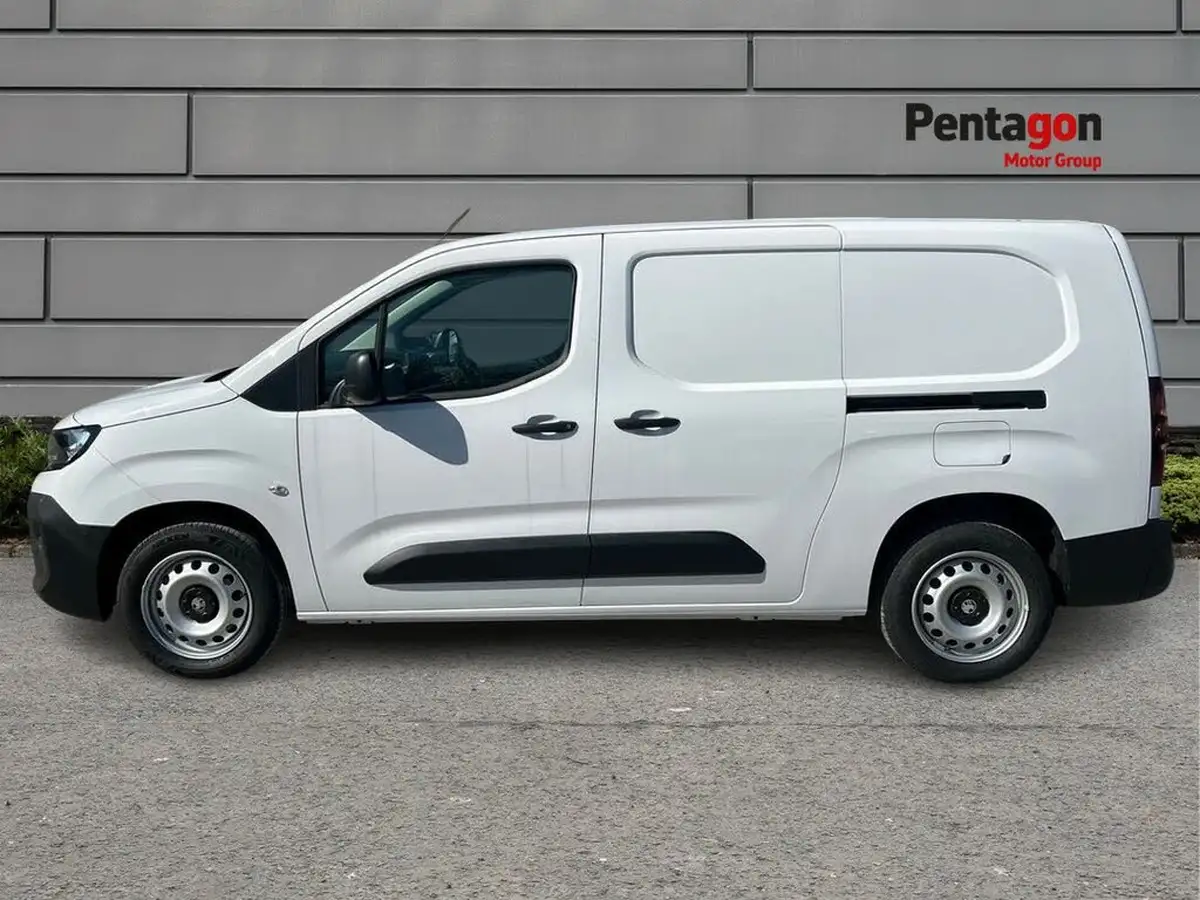 2025-vauxhall-combo-15cdti-prime-xl-100pseu6d-crew-big-11
