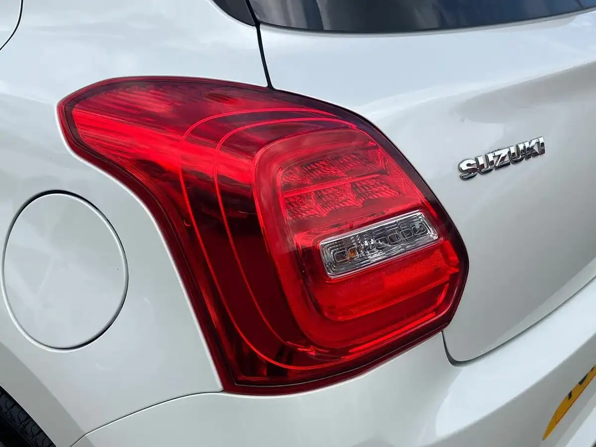 2019-suzuki-swift-10-boosterjet-sz5-shvs-big-9