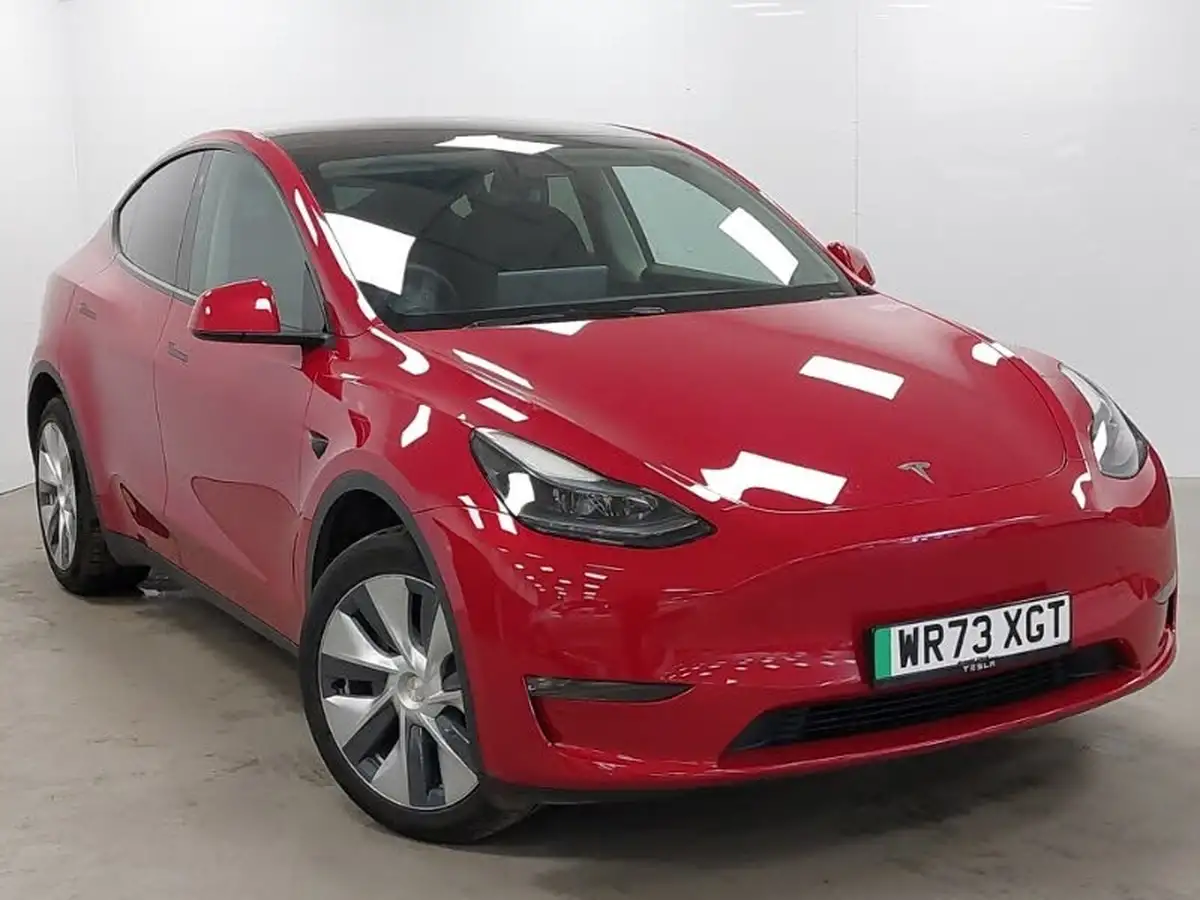 2023-tesla-model-y-e-long-range-big-0